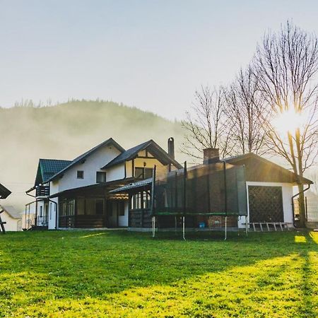 Готель Casa Cristina Фунду-Молдовей Екстер'єр фото
