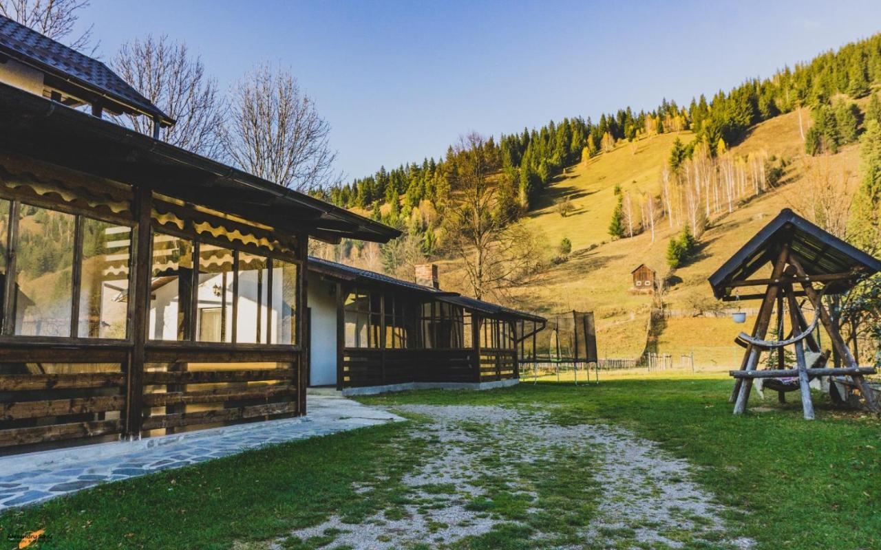 Готель Casa Cristina Фунду-Молдовей Екстер'єр фото